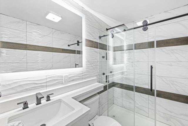 Hotel Opus Bronx Near Bay Plaza Mall New York Eksteriør bilde