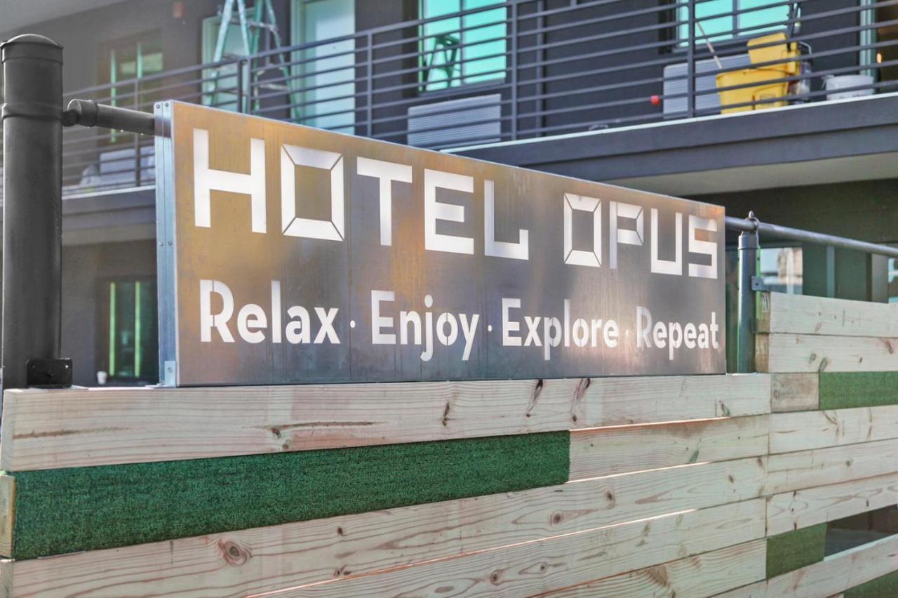 Hotel Opus Bronx Near Bay Plaza Mall New York Eksteriør bilde